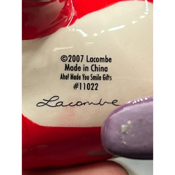 WhimsiClay by Amy Lacombe Cat Figurine GINNY 2007 #11022 with Tag Red w/ Feather - Picture 7 of 9